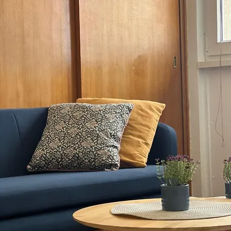 Lägenhet 2-bedroom With Balcony And Free Parking