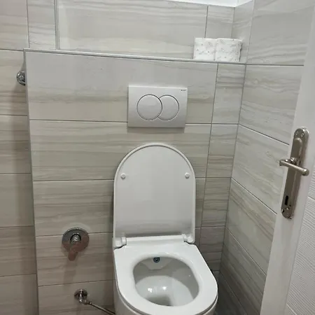 2-bedroom With Balcony And Free Parking Sarajevo