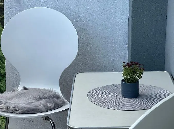 2-bedroom With Balcony And Free Parking 公寓