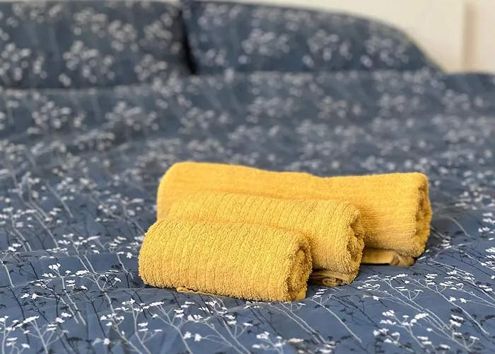 2-bedroom With Balcony And Free Parking 公寓 *